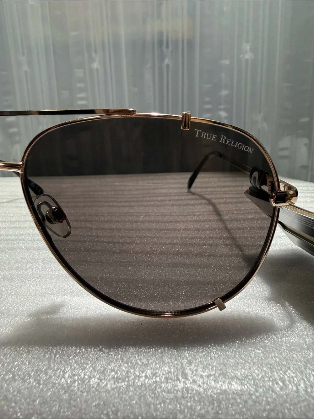 True Religion Unisex Double Bridge Gold Aviator Sunglasses NWT